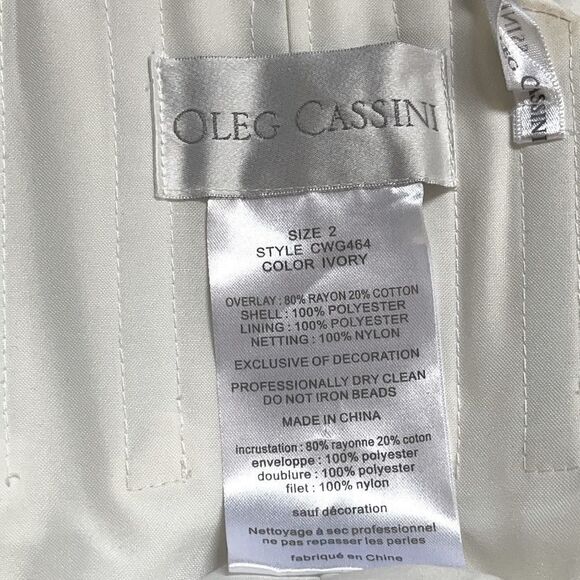 Oleg Cassini Subtle Pink 3D Floral Trumpet Wedding Gown SIZE 2 - Picture 15 of 15